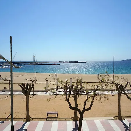 Llevant I Ponent Apartment *